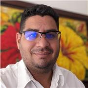 Soy Administrador Público, vivo en constante aprendizaje de lo público. Me gusta enseñar y compartir el conocimiento adquirido a lo largo de los años